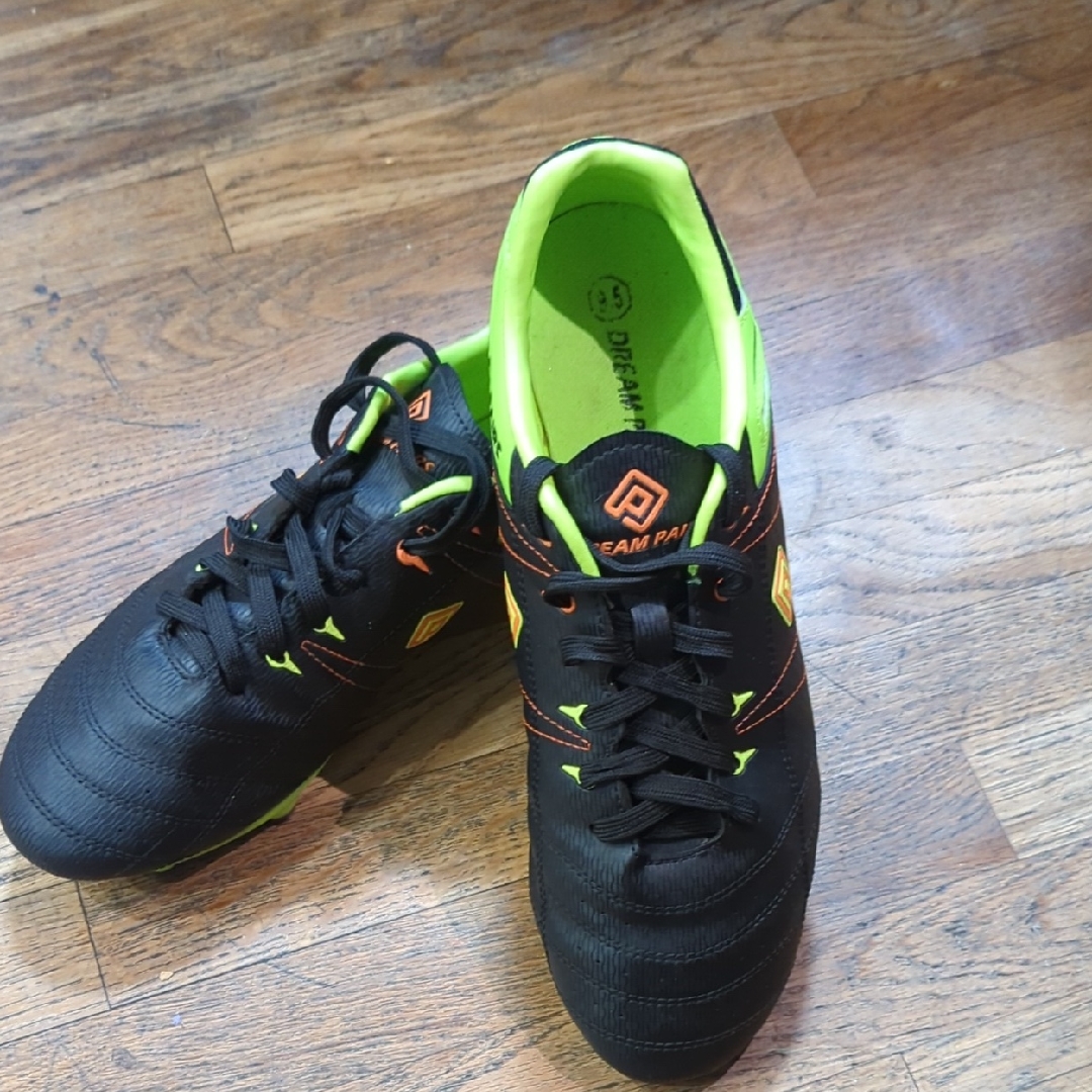 Dream Pairs Black Athletic Shoes With Neon Green Accents